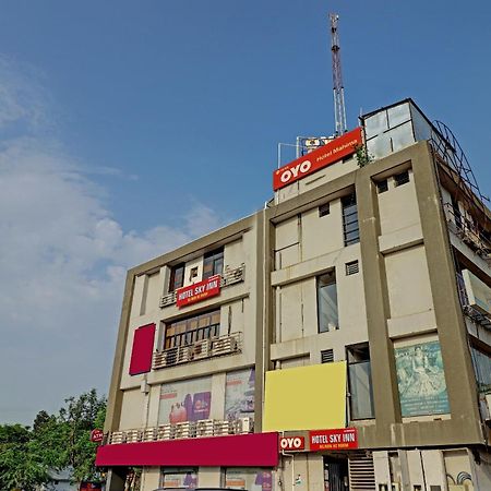 Oyo 11649 Hotel Mahima Gandhinagar Exterior photo
