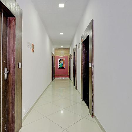 Oyo 11649 Hotel Mahima Gandhinagar Exterior photo