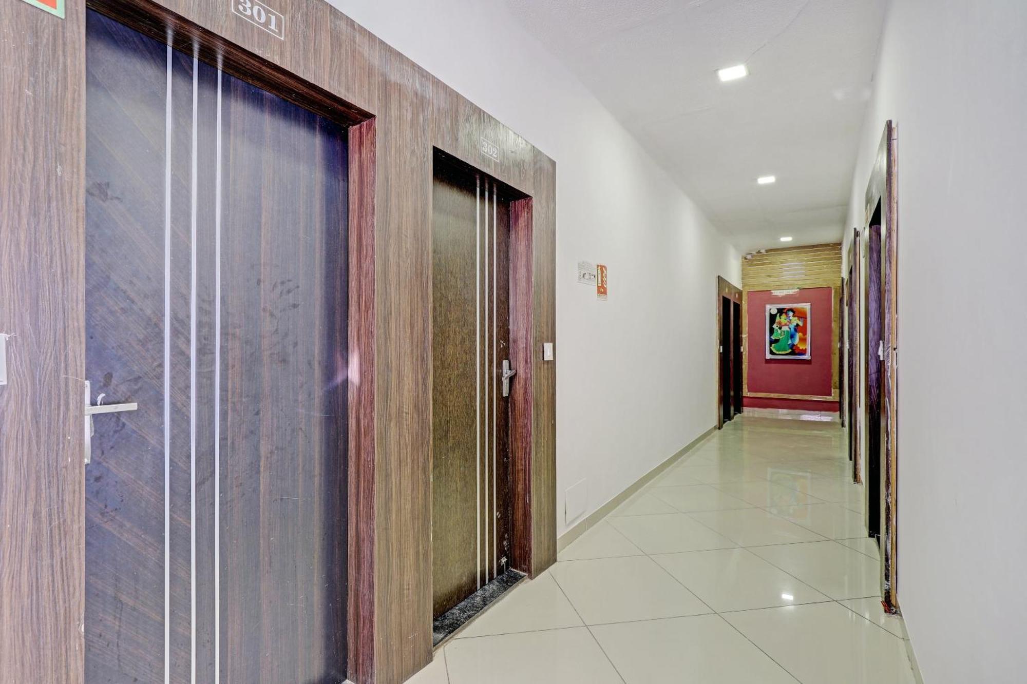 Oyo 11649 Hotel Mahima Gandhinagar Exterior photo