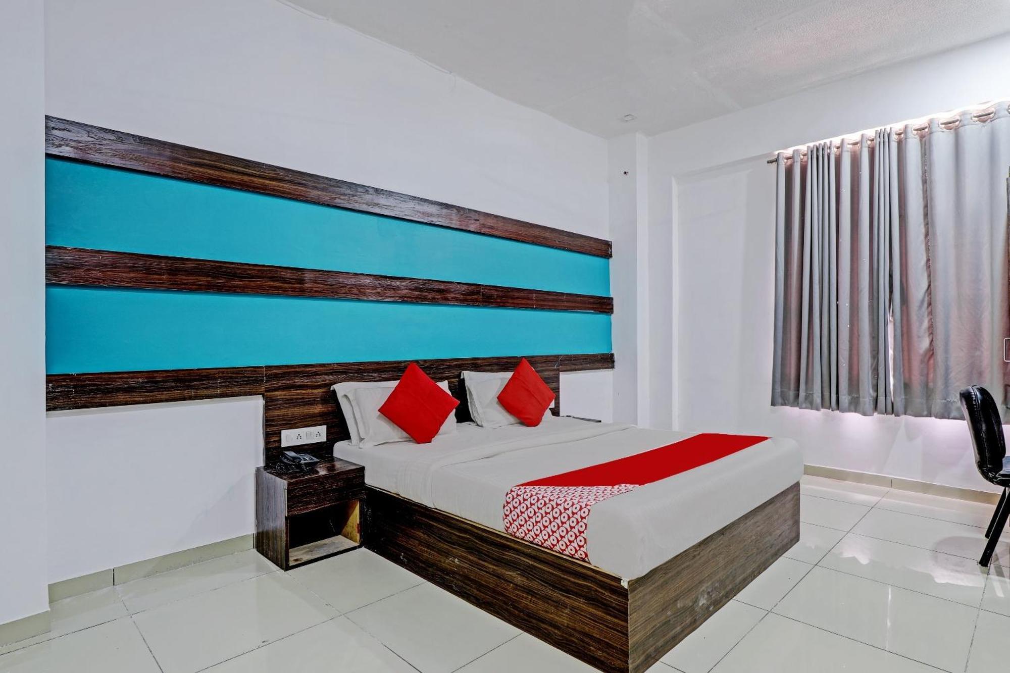 Oyo 11649 Hotel Mahima Gandhinagar Exterior photo