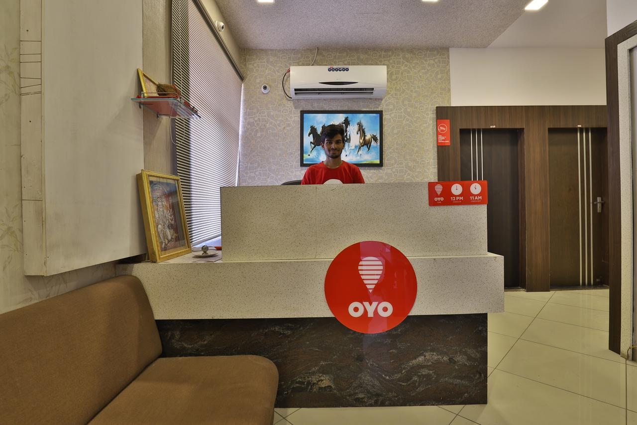 Oyo 11649 Hotel Mahima Gandhinagar Exterior photo