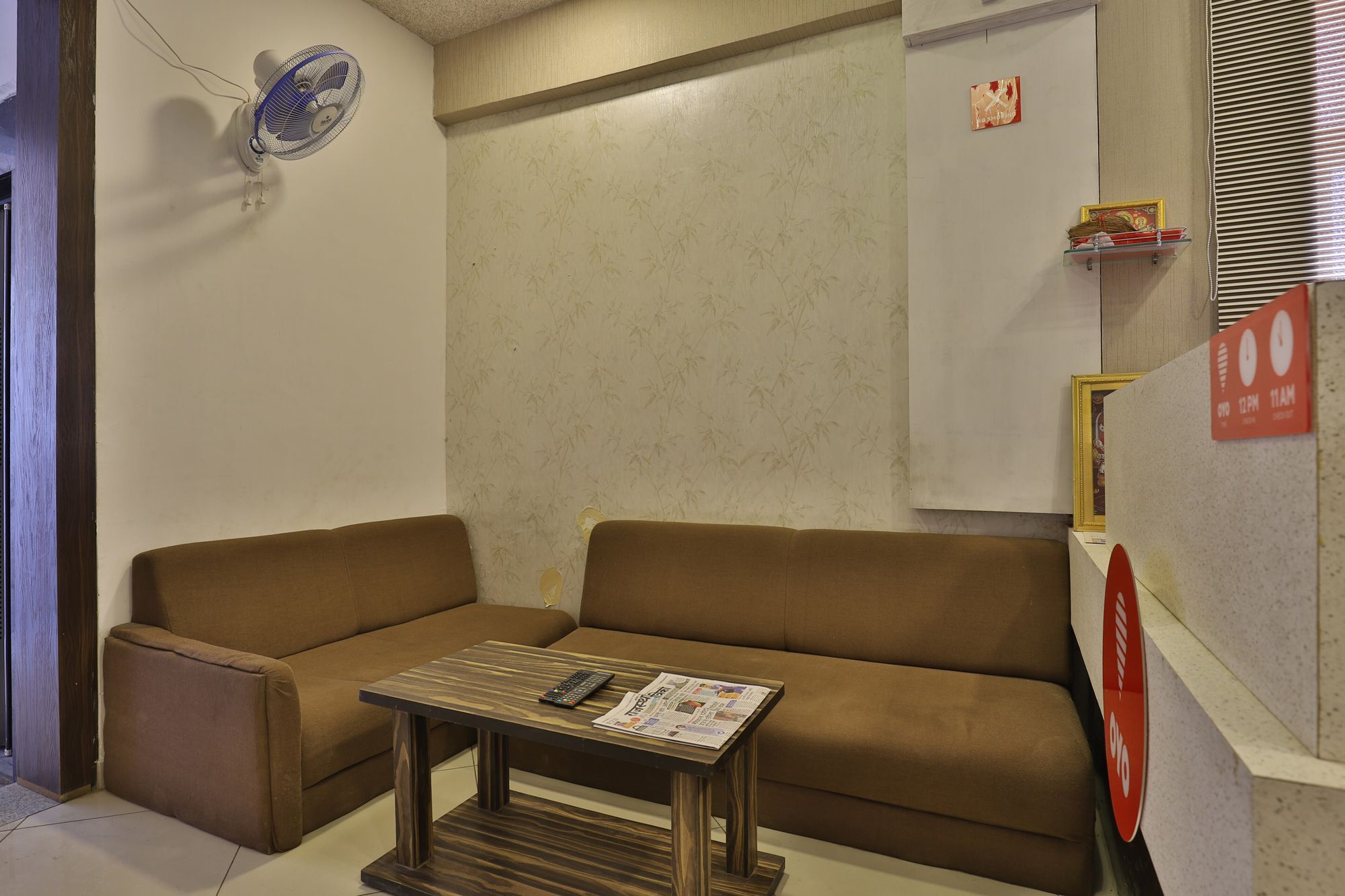 Oyo 11649 Hotel Mahima Gandhinagar Exterior photo